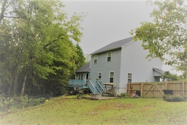 Building Photo - Staff Favorite.