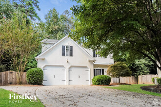 Building Photo - 554 Lullingstone Dr SE
