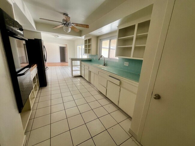 Building Photo - 56769 Joshua Dr