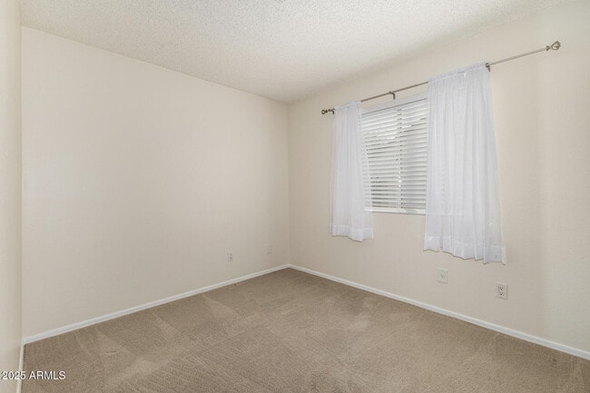 Building Photo - 3623 W Fairview Ln