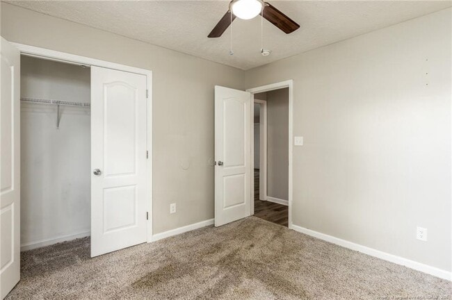 Building Photo - 300 Pageant Ct