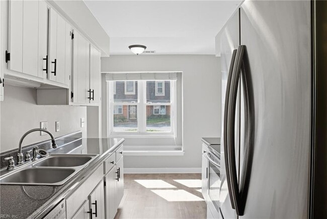 Building Photo - 2421 Julie Ct