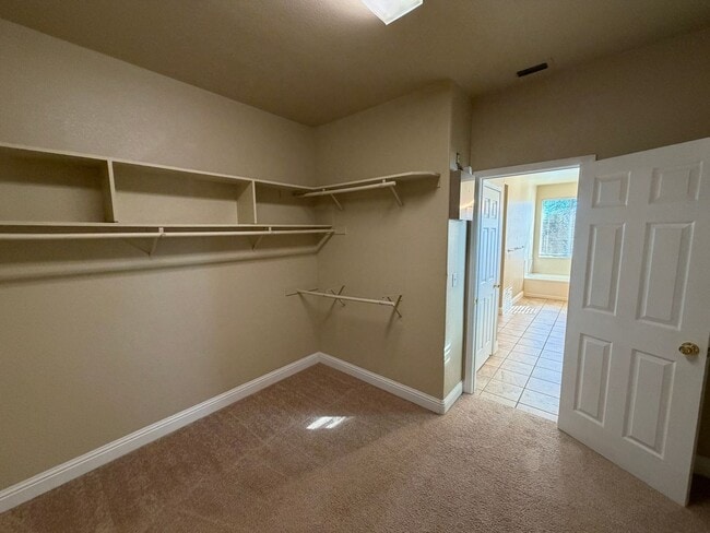 Building Photo - Large Home on Corner Lot