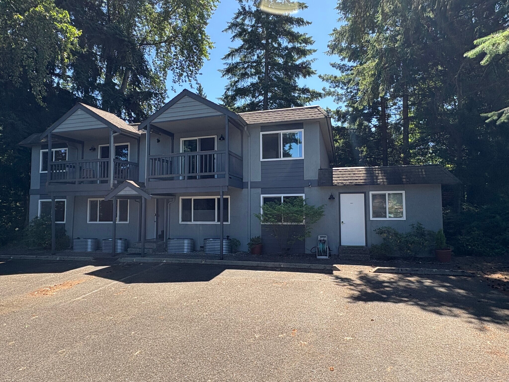 Building - 22819 15th Ave SE