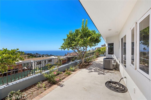 Building Photo - 1545 Caribbean Way