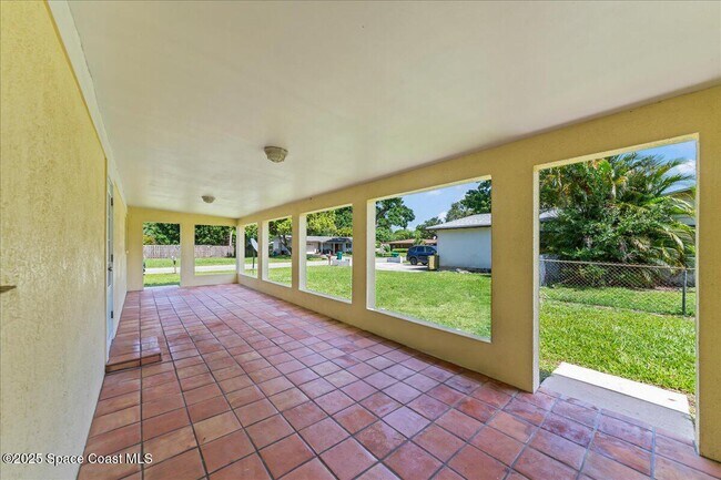 Building Photo - 1729 Trimble Rd