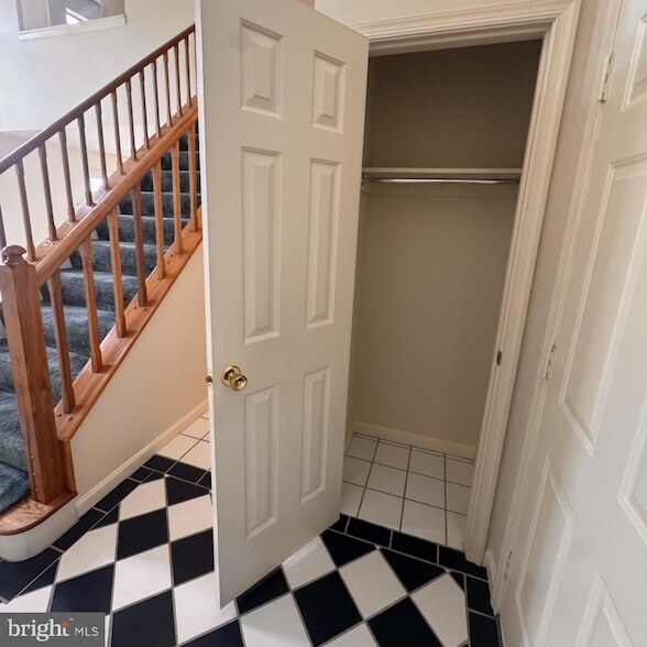 Building Photo - 4282 Wimbledon Dr