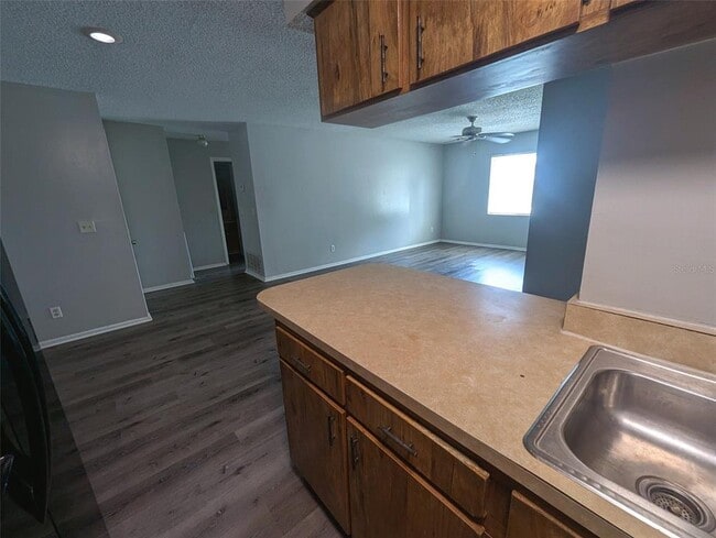Building Photo - 228 Thorntree Pl