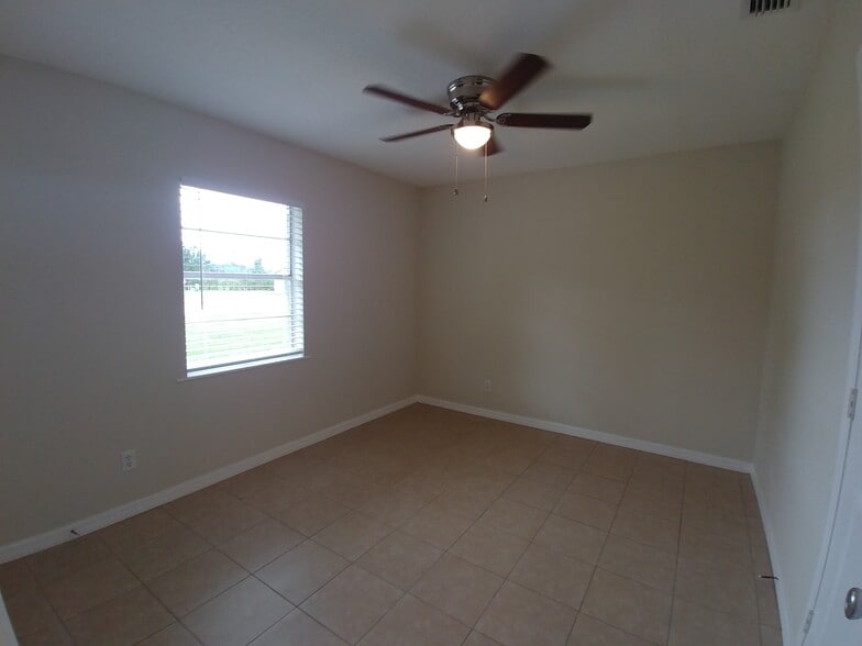 Building Photo - 4458 County Road 472
