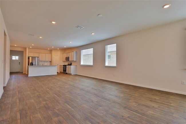 Building Photo - 132 Mackinac Ln