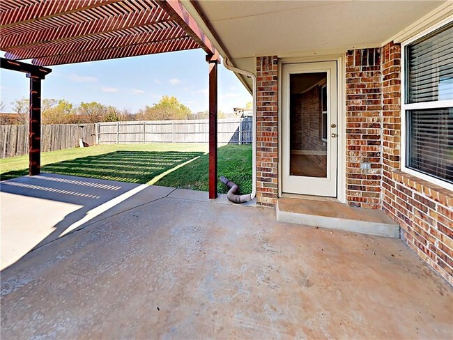 Building Photo - 13905 Teagen Ln