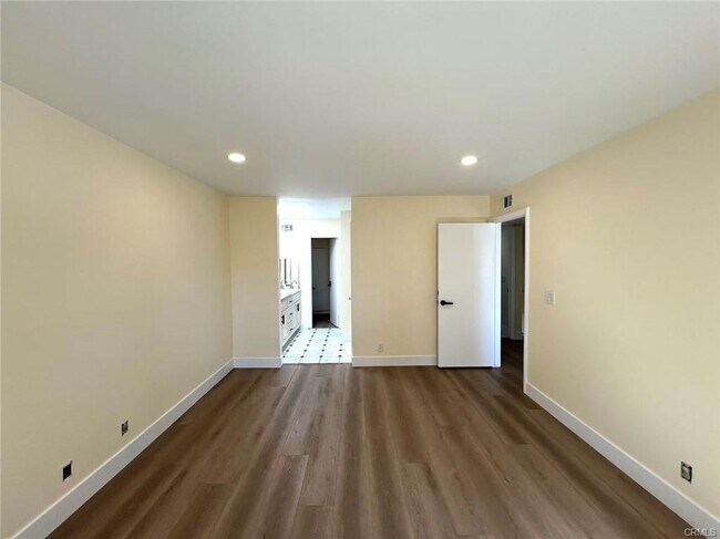 Building Photo - 2718 Vista Del Oro