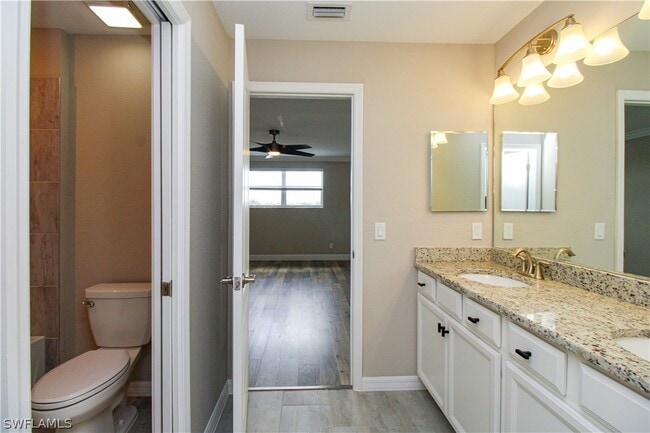 Building Photo - 2380 Fallglo St