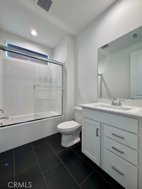 Building Photo - 25061 River Peak Dr