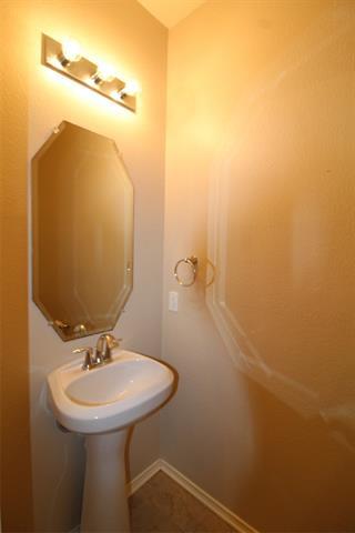 Building Photo - 209 Clydesdale St