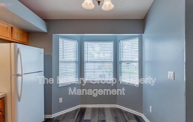 Building Photo - 3390 Millcrest Pl