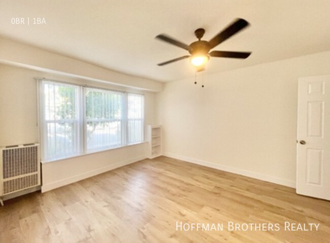 Building Photo - 1625 Normandie Ave