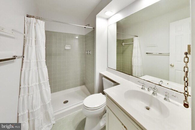 Building Photo - 991 Farm Haven Dr