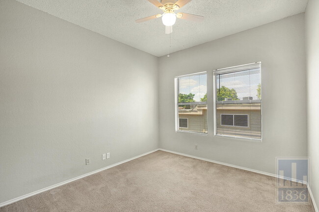 Building Photo - 2804 Rio Grande St
