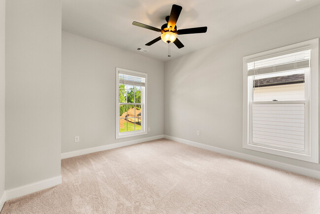 Building Photo - 114 Stonehouse Dr