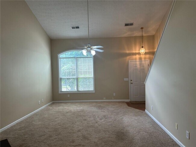 Building Photo - 185 Weatherstone Dr