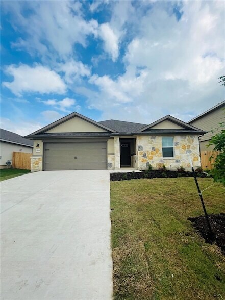 Building Photo - 17809 Owl Tree Rd