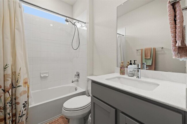 Building Photo - 16401 Coratina Dr