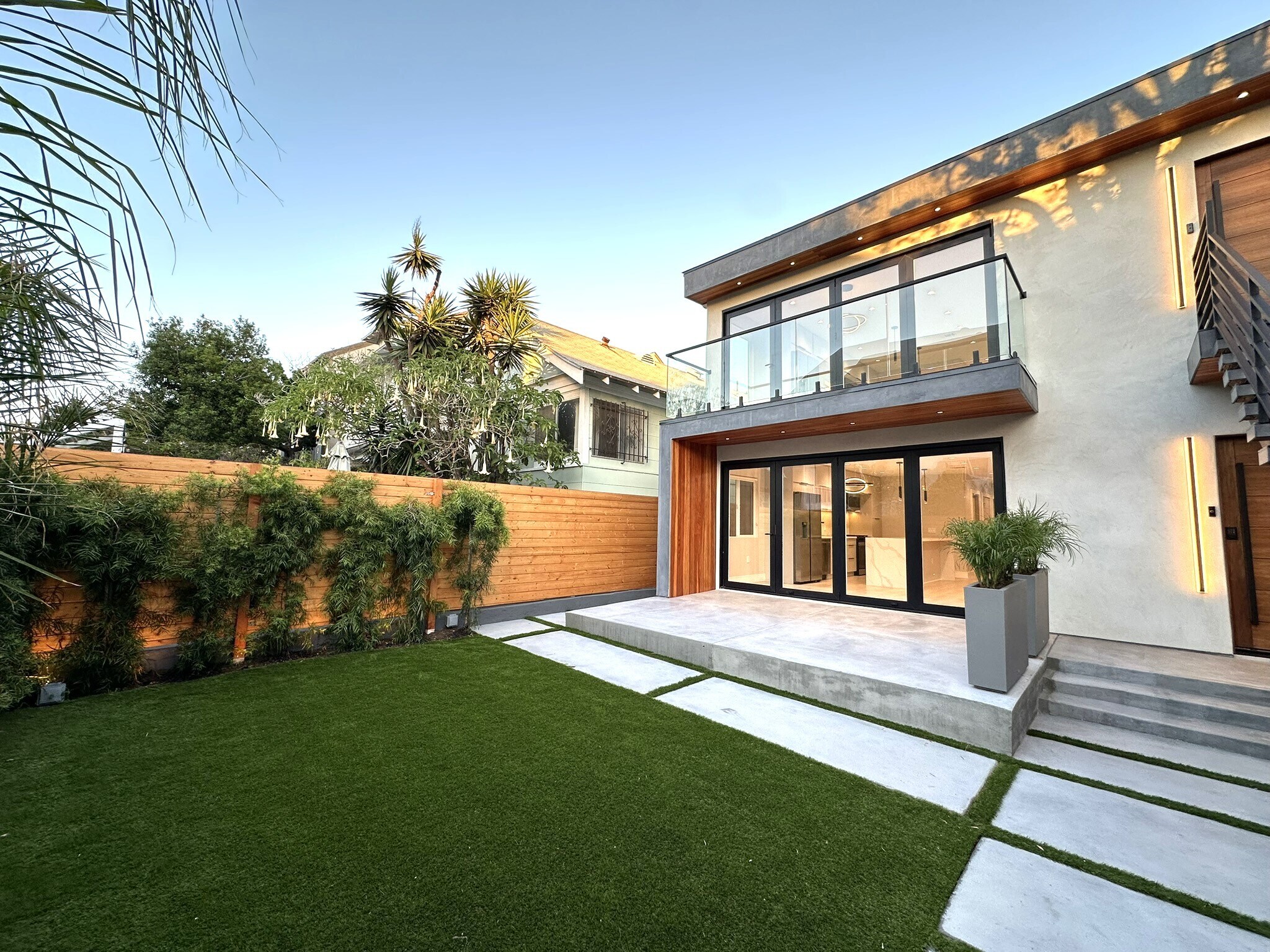 Building Photo - 36 Paloma Ave