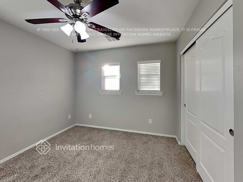 Building Photo - 3942 E Yeager Dr