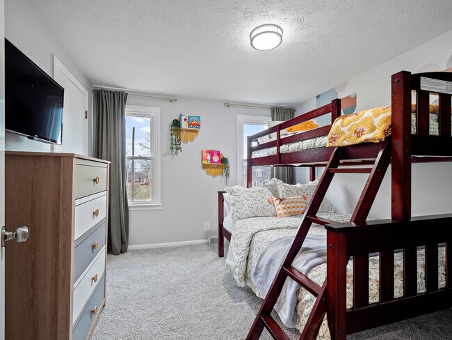 Building Photo - 32071 Lake Rd