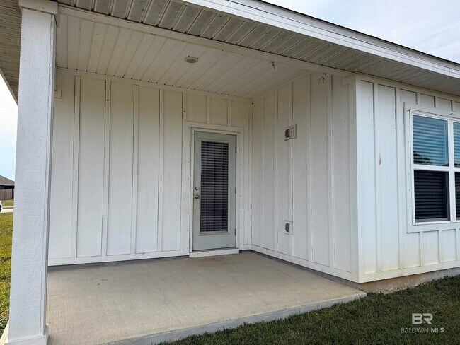 Building Photo - 13156 Shoshoney Cir