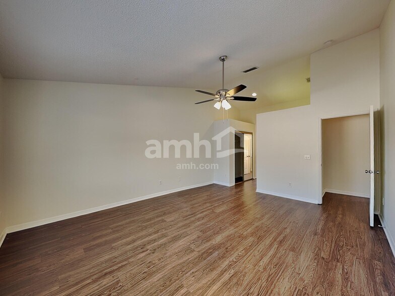 Building Photo - 8813 Scenic Vista Ct