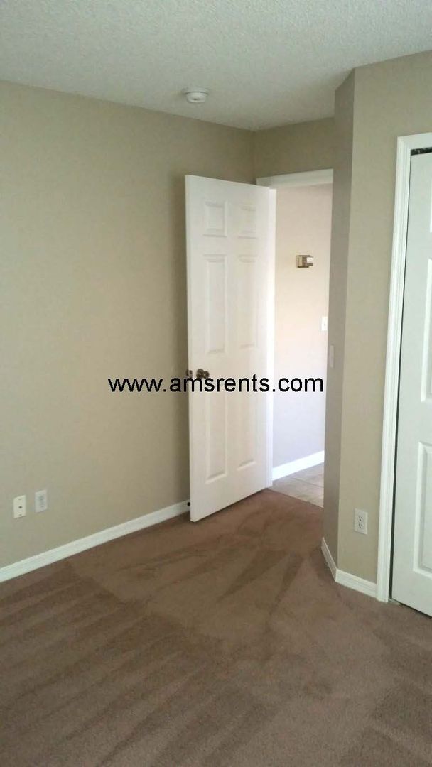 Building Photo - Spacious 3 bedroom House in Indian Ridge Villas