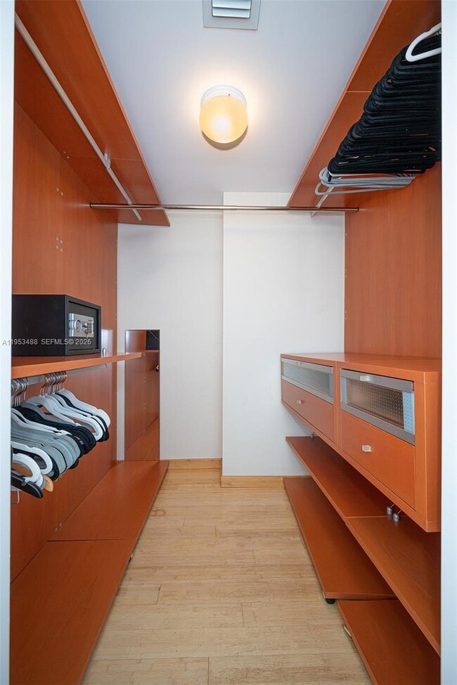 Building Photo - 450 Alton Rd