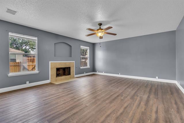 Building Photo - 901 Greenbend Dr