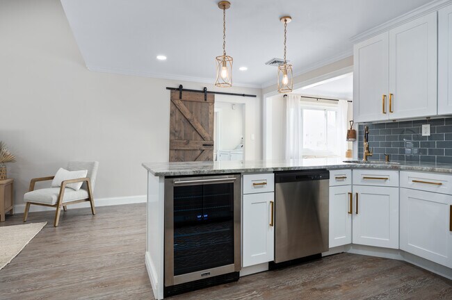 Building Photo - 771 Jane Dr