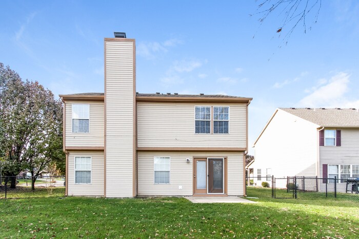 Building Photo - 5639 Oakcrest Dr