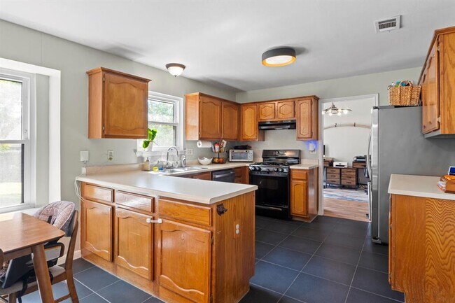 Building Photo - 14401 Richard Walker Blvd