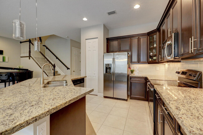 Primary Photo - 2140 Wells Pl