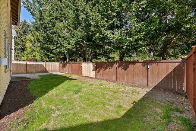 Building Photo - Charming 3-Bed Craftsman in DuPont | Trail...