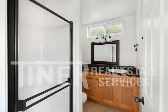 Building Photo - 2800 Sarina Ct
