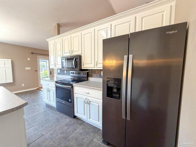 Building Photo - 3977 High Bridge Dr