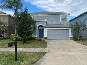 Building Photo - Spacious Waterfront 4BD/2.5BA Single Family Home in Orlando FL!