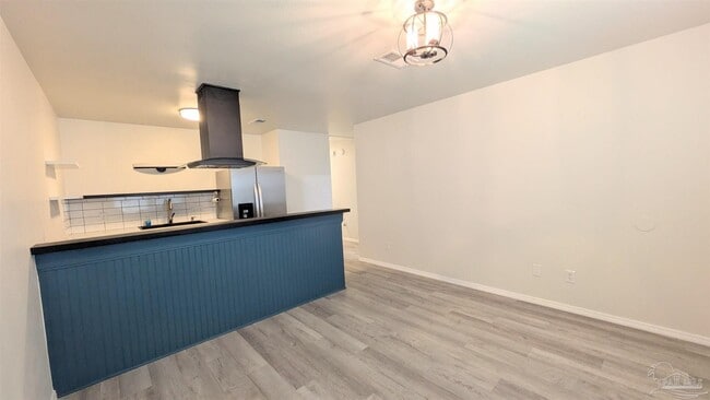 Building Photo - 9644 Hollowbrook Dr
