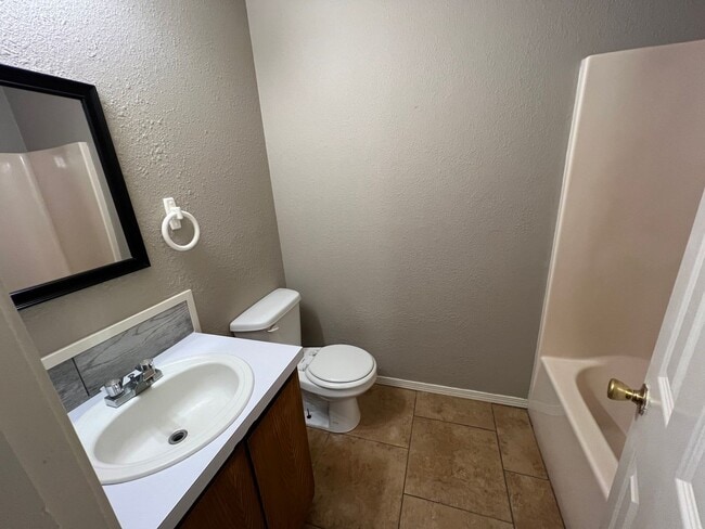 Building Photo - 3605 Rickey Dr