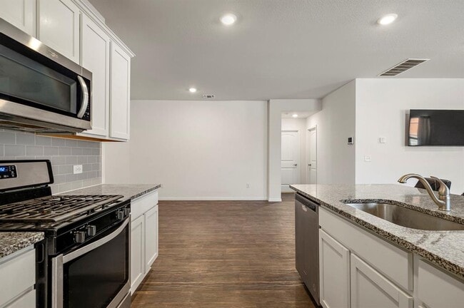 Building Photo - 19601 Abigail Fillmore Rd