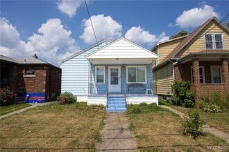 Building Photo - 2784 Monroe Ave