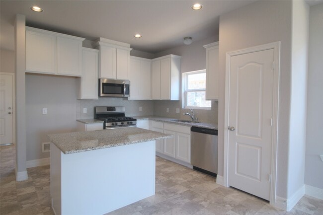 Building Photo - 3419 Hughes Mdw Wy