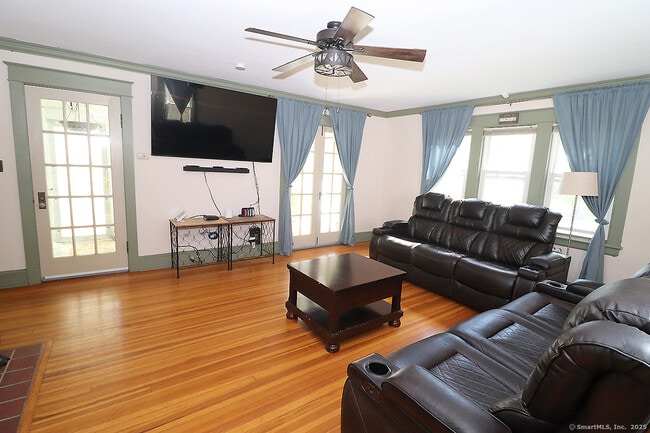 Building Photo - 111 Stearns St