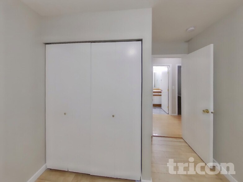 Building Photo - 16216 39th St Ct E